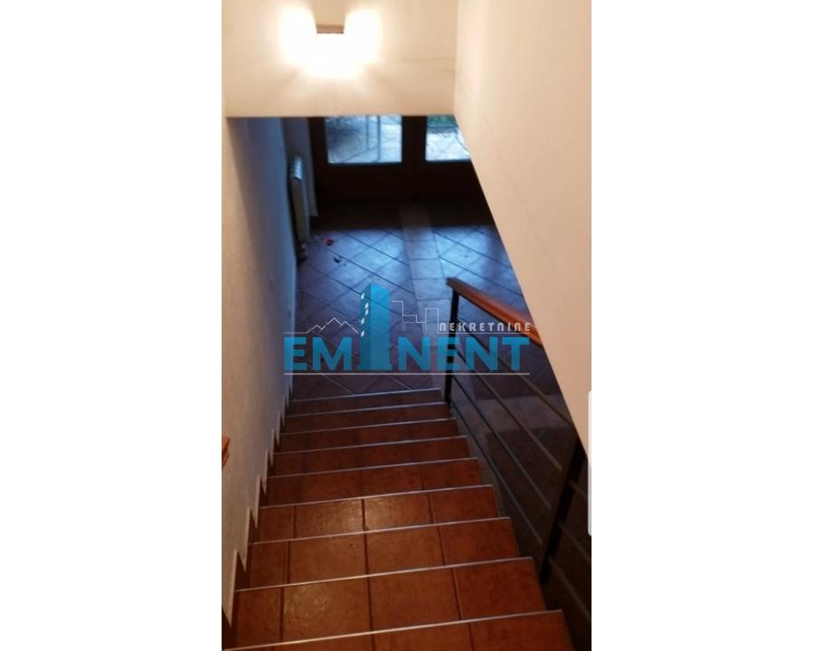 Kuća Izdavanje Beograd Dedinje 220 m2