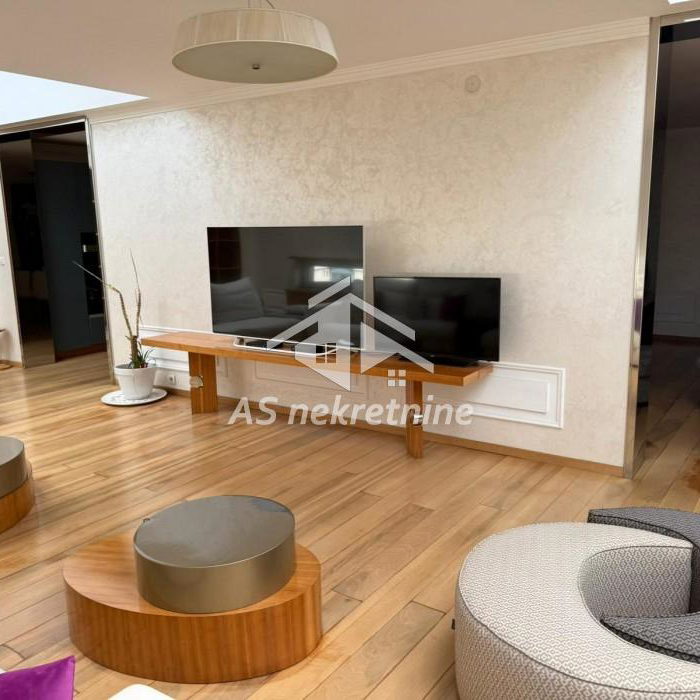 Stan Izdavanje Beograd Slavija 250 m2
