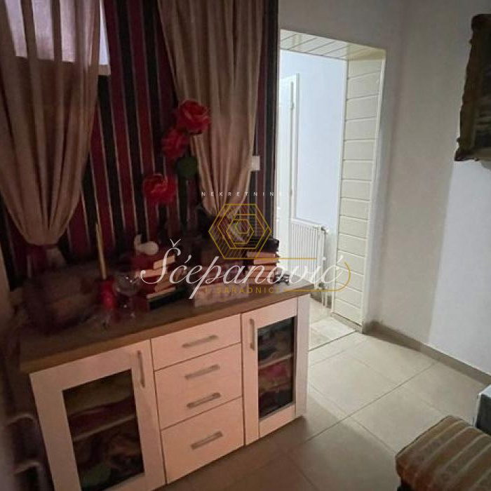 Trosoban stan na prodaju, Bulevar Oslobođenja, Novi Sad, 52m², 123.000 €
