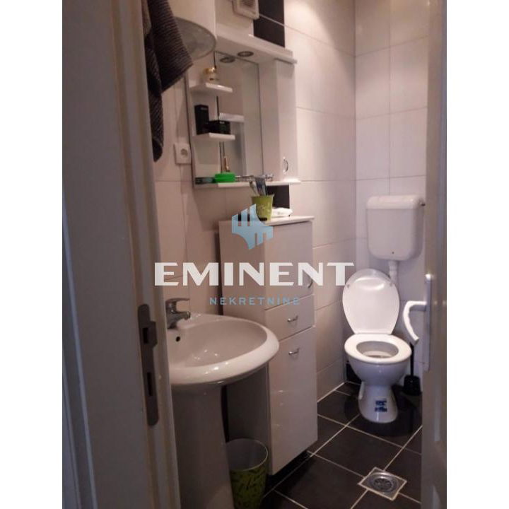 Trosoban stan na prodaju, Učiteljsko Naselje, Beograd, 133m², 299.000 €