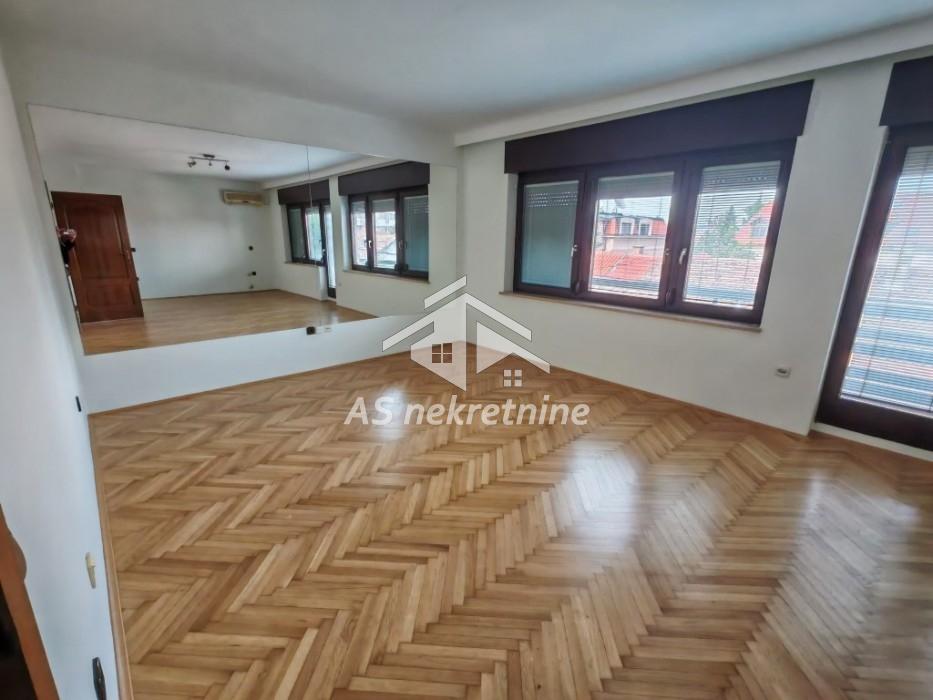 Kuća za izdavanje, Bioskop Voždovac, Beograd, 360m², 2.999 €/mes