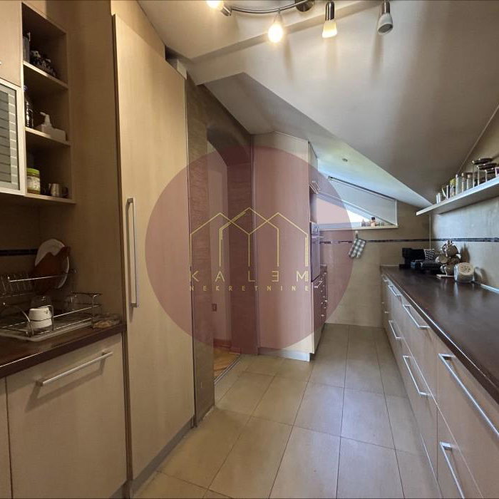 Stan Prodaja Beograd Konjarnik (voždovački Deo) 163 m2