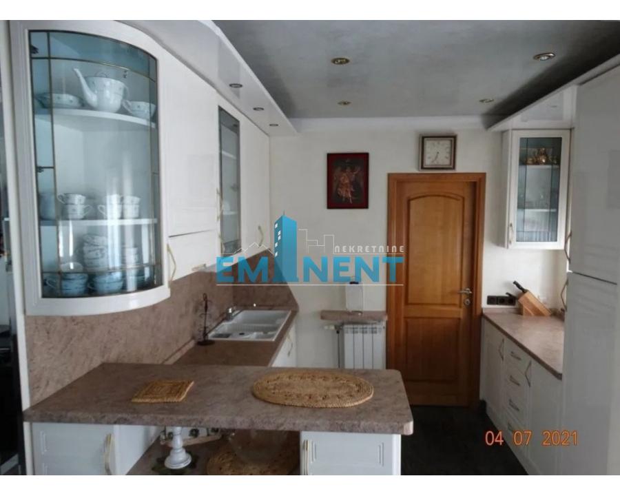 nekretnine-prodaja-MKk7g3DqvX Kuća na prodaju, Sremčica, Beograd, 300m², 360.000 €
