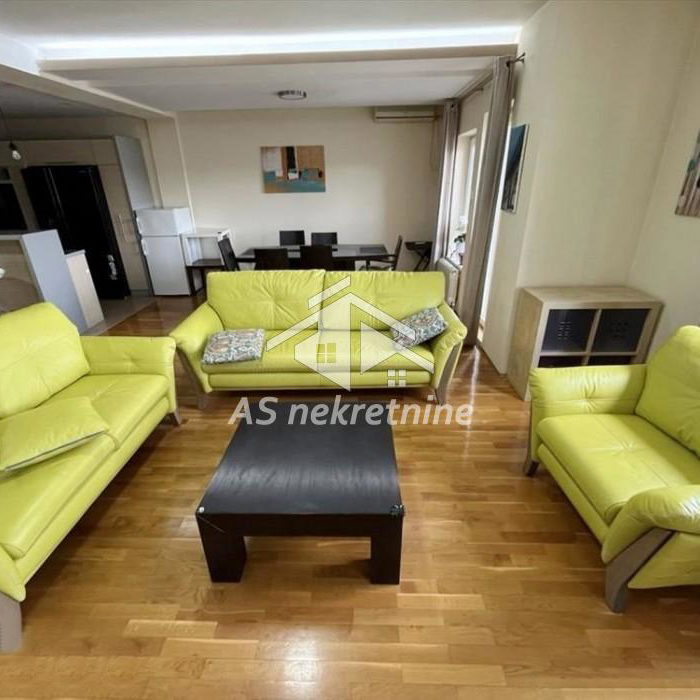 Stan Prodaja Beograd Đeram Pijaca 157 m2