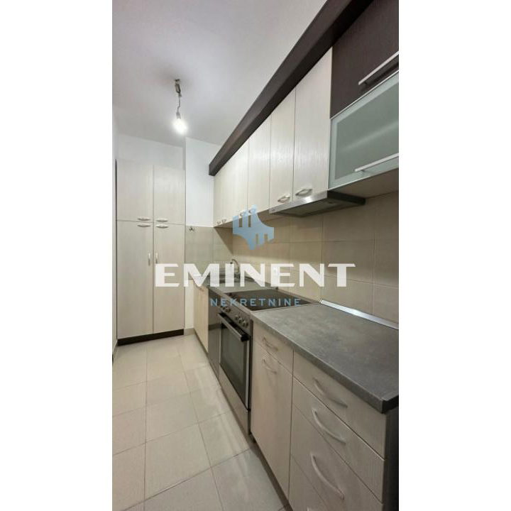 Stan Izdavanje Beograd Blok 61 64 m2