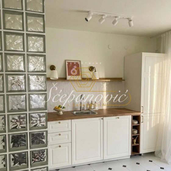 Stan Prodaja Novi Sad  49 m2