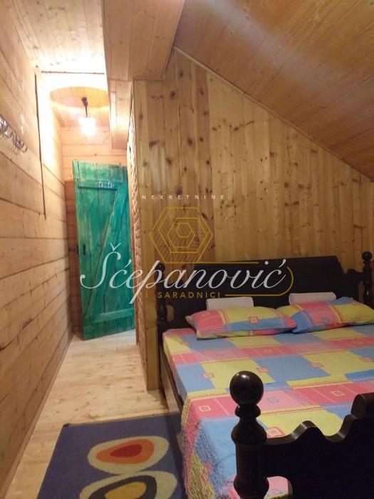 nekretnine-prodaja-RXp1l1h0HN Kuća na prodaju, Fruška Gora, 307m², 430.000 €