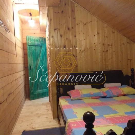 Kuća na prodaju, Fruška Gora, 307m², 430.000 €