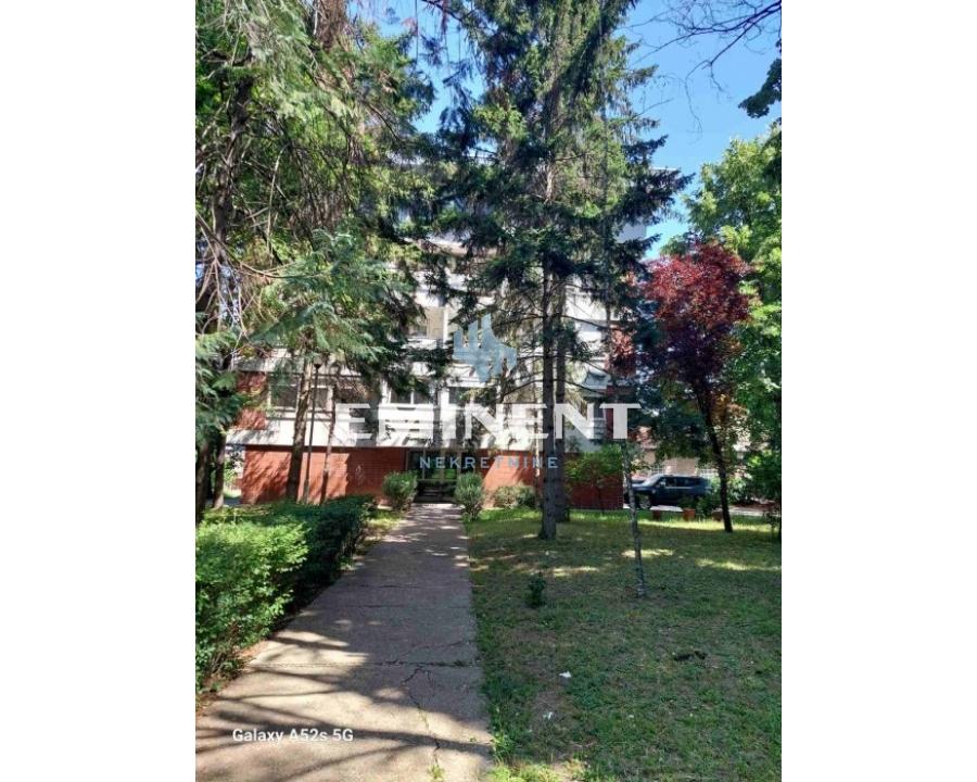 Petosoban stan za izdavanje, Senjak, Beograd, 165m², 2.500 €/mes