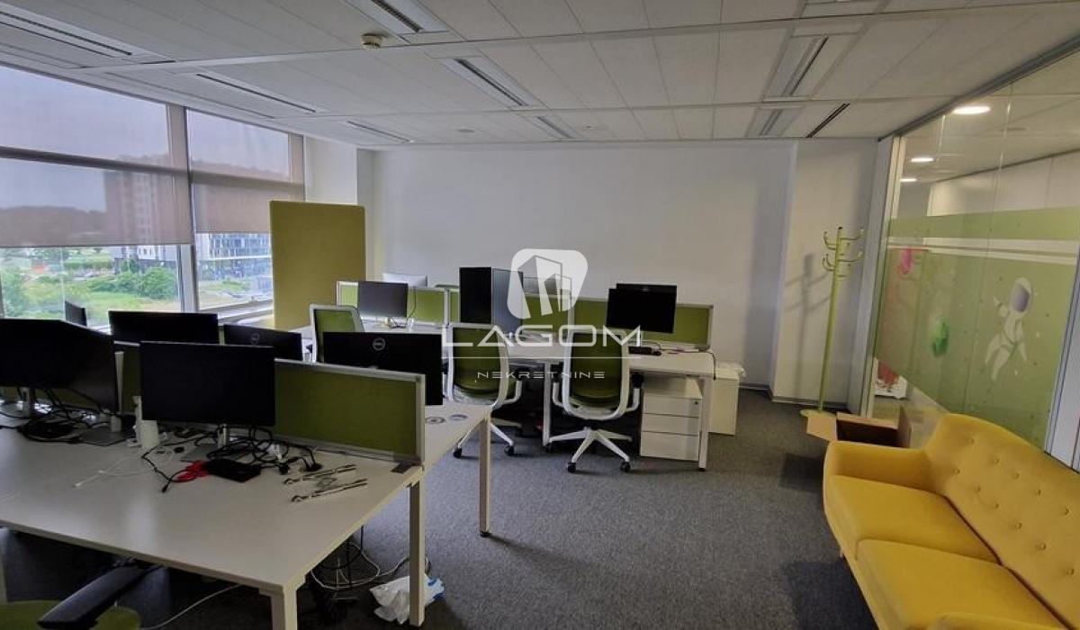Lokal Izdavanje Beograd Blok 67 - Belville 772 m2