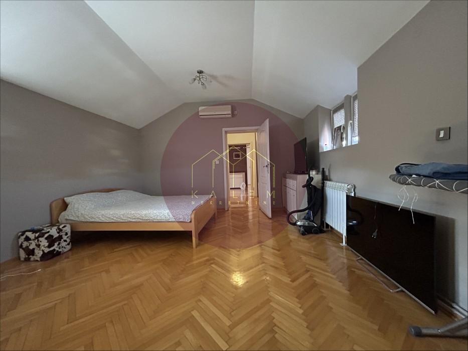 nekretnine-prodaja-UbiyUJPdL2 Petosoban stan na prodaju, Konjarnik, Beograd, 163m², 370.000 €