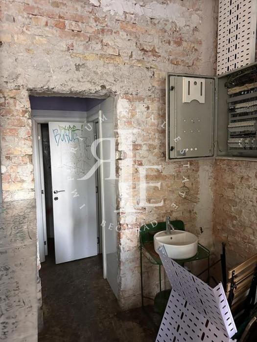 nekretnine-prodaja-WhvTWyGoPk Lokal za izdavanje, Cara Dušana, Beograd, 88m², 2.500 €/mes