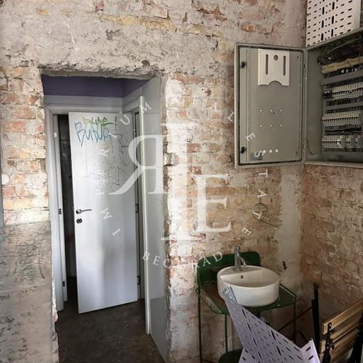 Lokal za izdavanje, Cara Dušana, Beograd, 88m², 2.500 €/mes