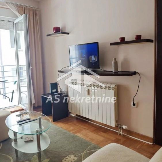 Stan Izdavanje Beograd Đeram Pijaca 58 m2