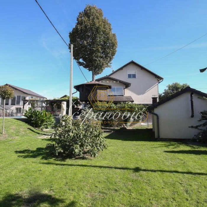 Kuća Prodaja Novi Sad  370 m2