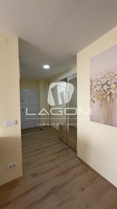 Trosoban stan na prodaju, Sava Kovačević, Beograd, 64m², 204.800 €