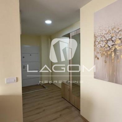 Trosoban stan na prodaju, Sava Kovačević, Beograd, 64m², 204.800 €