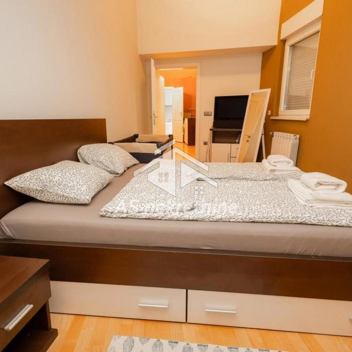 Četvorosoban stan za izdavanje, Obilićev Venac, Beograd, 140m², 1.800 €/mes