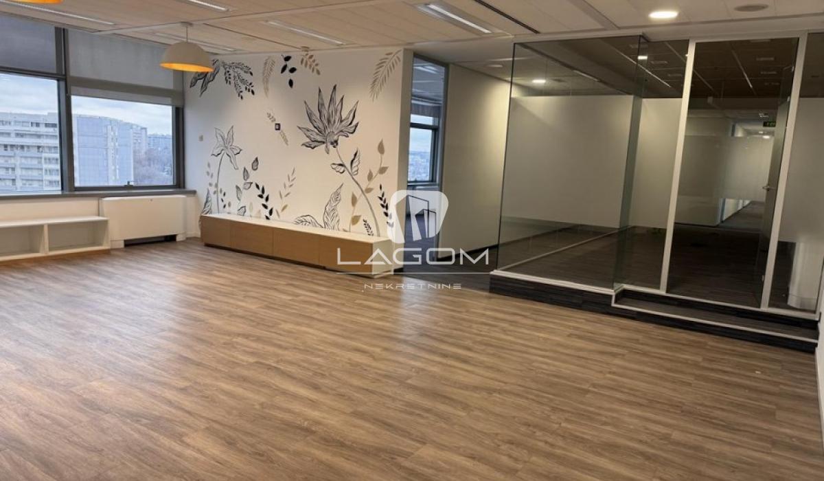 Lokal za izdavanje, Blok 67 – Belville, Beograd, 838m², 8. sprat, 15.595 €/mes
