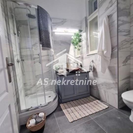 Trosoban stan za izdavanje, Ekonomski Fakultet, Beograd, 94m², 1.400 €/mes