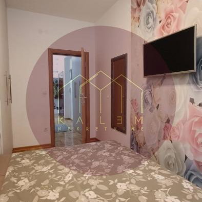 Trosoban stan na prodaju, Vojvode Vlahovića Voždovac, Beograd, 70m², 205.000 €
