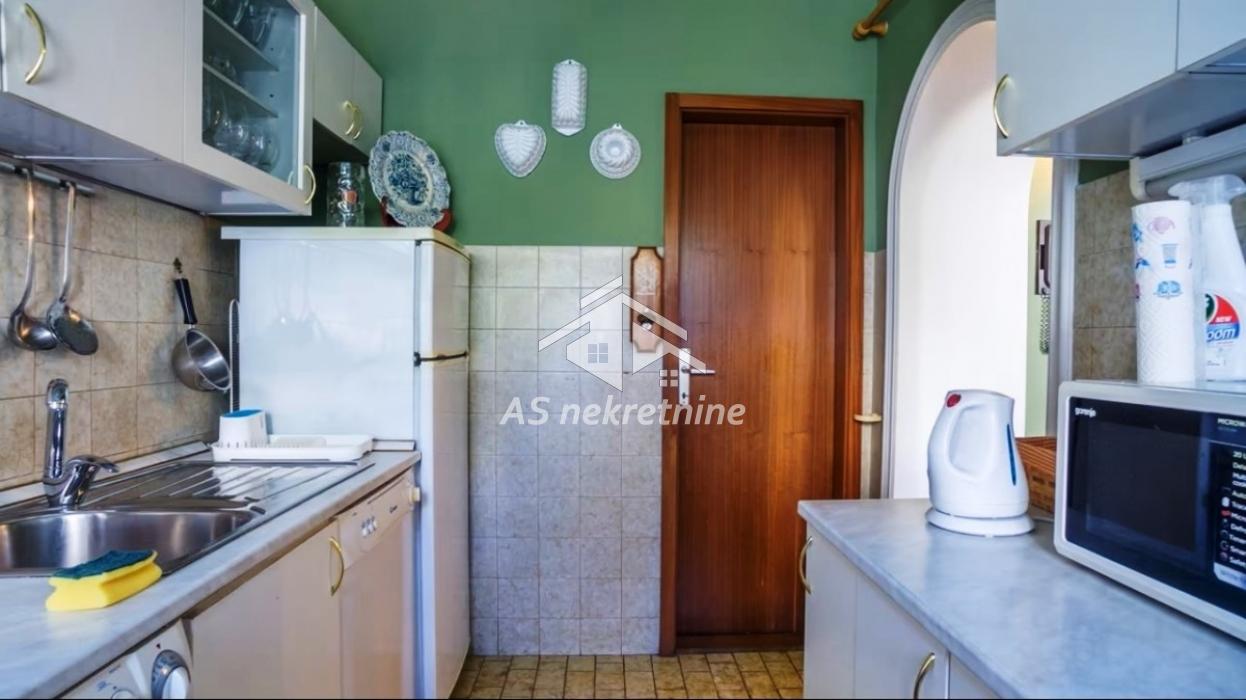 Dvosoban stan za izdavanje, Banovo Brdo, Beograd, 100m², 1.400 €/mes