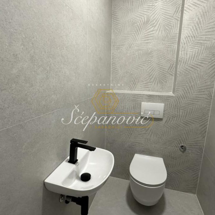 Četvorosoban stan na prodaju, Telep, Novi Sad, 101m², 257.550 €