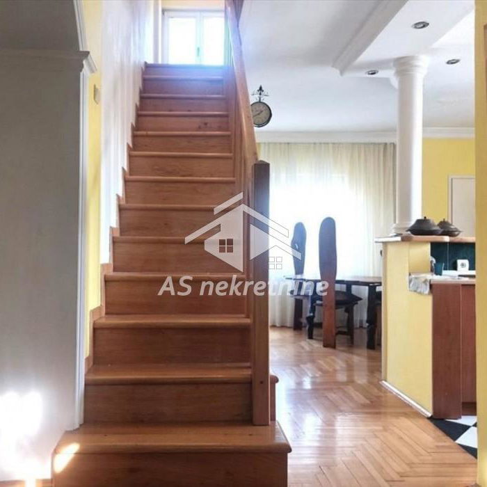 Stan Prodaja Beograd Dedinje 140 m2