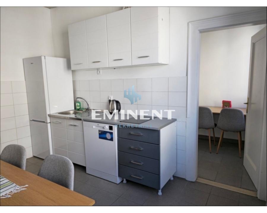 Stan Izdavanje Beograd Gundulićev Venac 135 m2