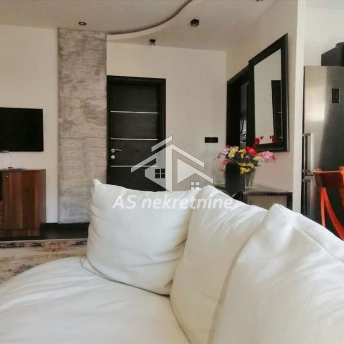 Stan Izdavanje Beograd Lekino Brdo 53 m2