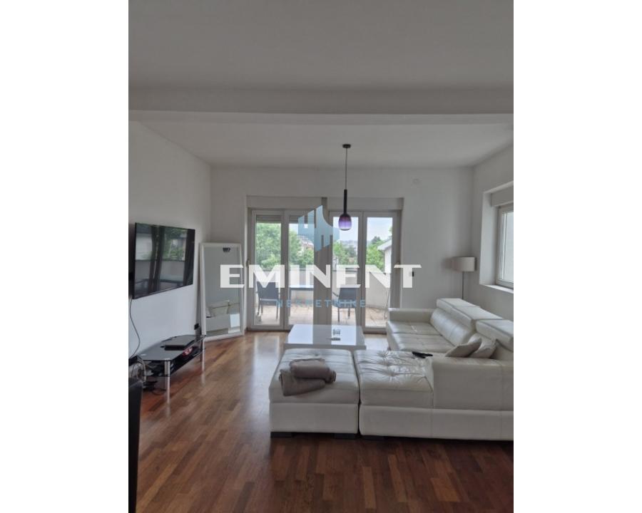 Trosoban stan za izdavanje, Kluz, Beograd, 90m², 800 €/mes