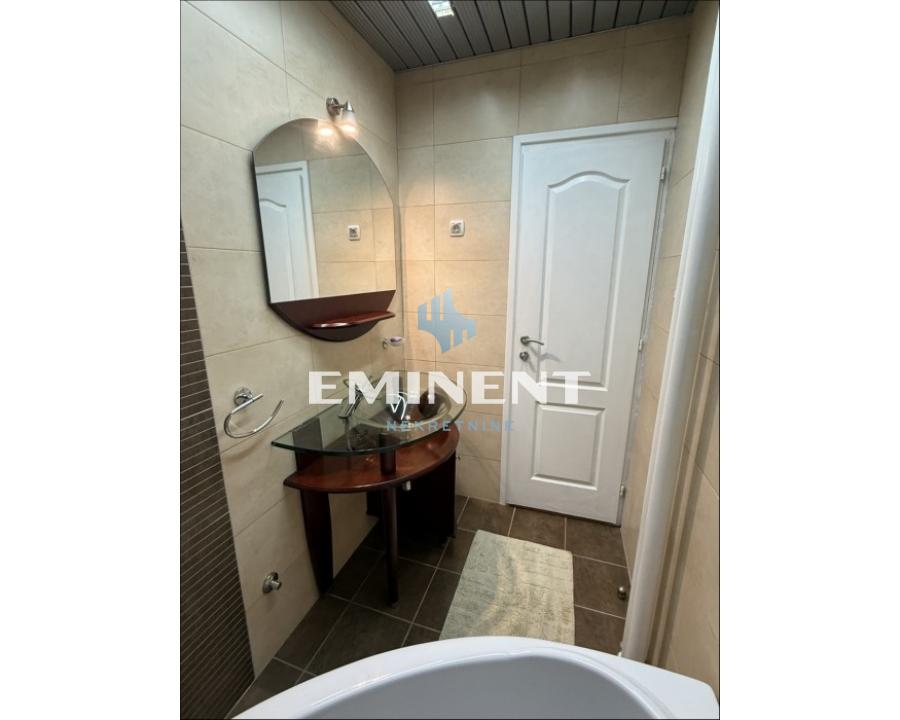 Trosoban stan za izdavanje, Blok 22, Beograd, 80m², 2. sprat, 1.000 €/mes