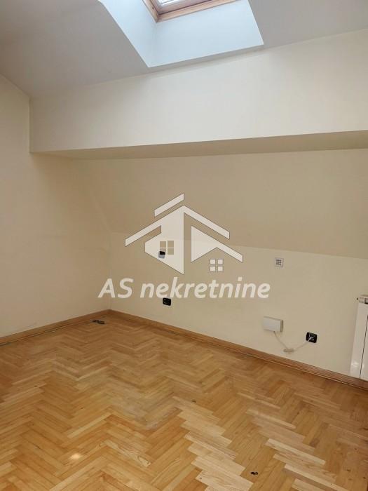 Višesoban stan za izdavanje, Kalenić Pijaca, Beograd, 207m², 2.500 €/mes