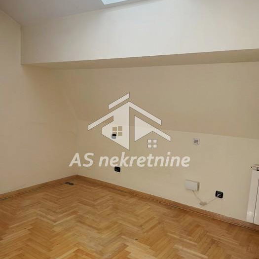 Višesoban stan za izdavanje, Kalenić Pijaca, Beograd, 207m², 2.500 €/mes