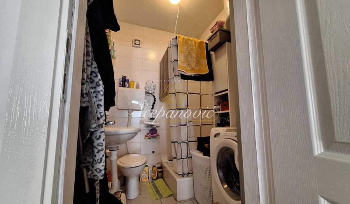 Stan Prodaja Novi Sad  48 m2