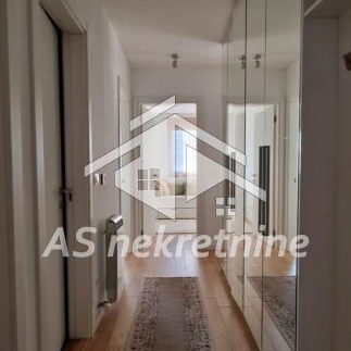 Stan Izdavanje Beograd  67 m2
