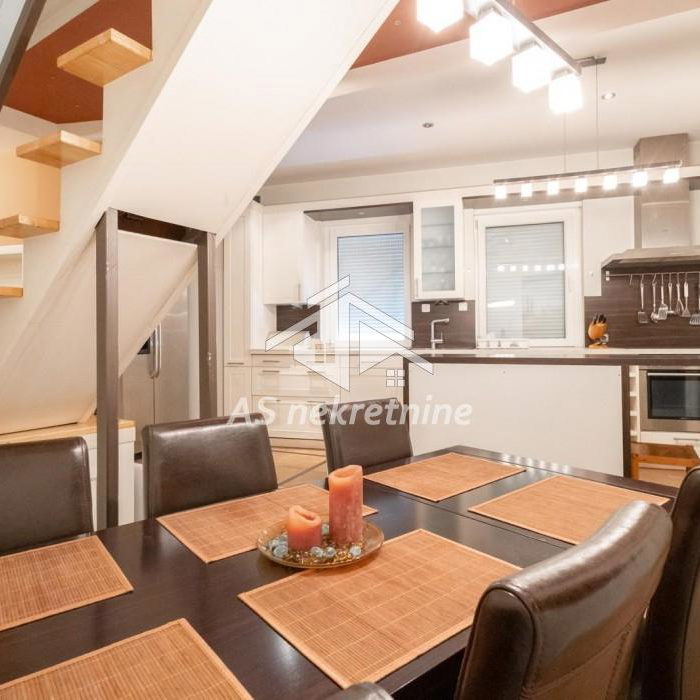 Stan Izdavanje Beograd Obilićev Venac 140 m2