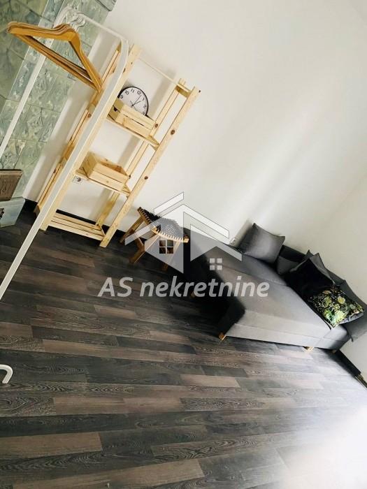 Četvorosoban stan za izdavanje, Terazije, Beograd, 120m², 900 €/mes