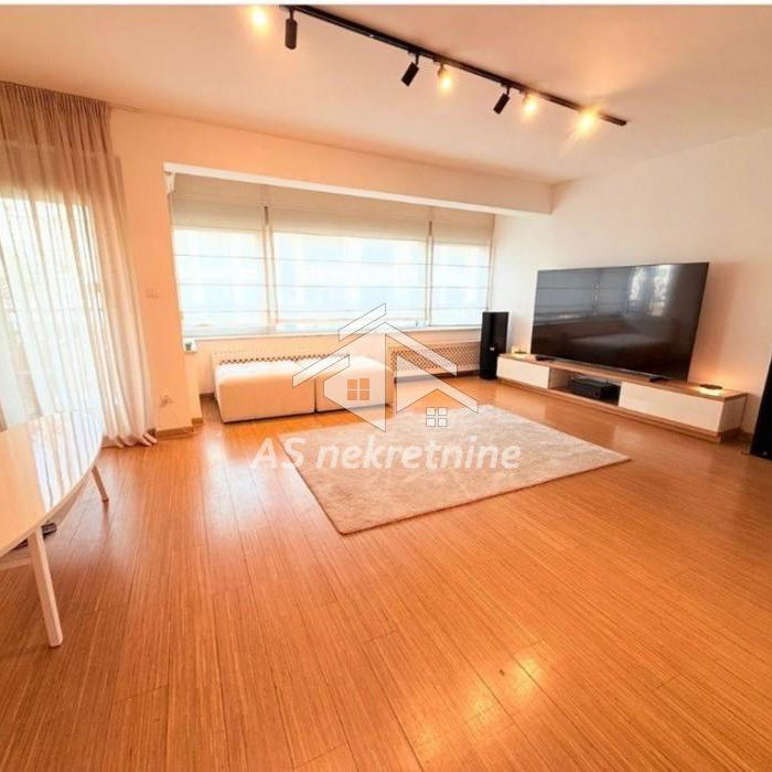 Stan Izdavanje Beograd Hram Svetog Save 100 m2
