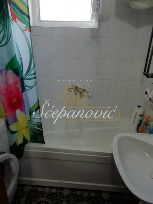 nekretnine-prodaja-beograd-LMRerG4INv Kuća na prodaju, Centar, Vrbas, 200m², 220.000 €