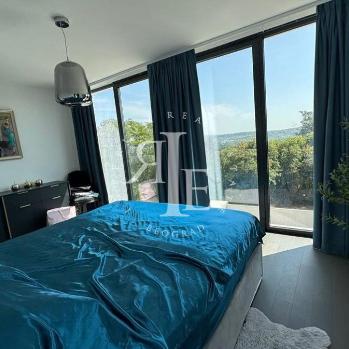 Kuća na prodaju, Ralja, Beograd, 270m², 480.000 €