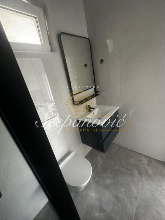 nekretnine-prodaja-beograd-Oqg6RPMb6c Kuća na prodaju, Čortanovci, Inđija, 2144m², 250.000 €