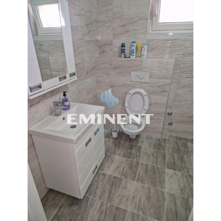 Kuća za izdavanje, Mirijevo, Beograd, 220m², 1.500 €/mes