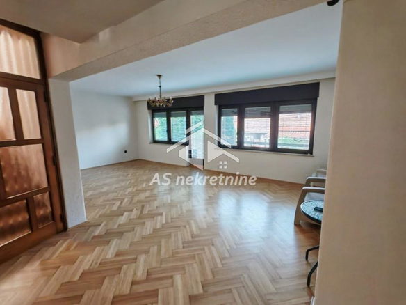 Kuća Izdavanje Beograd Bioskop Voždovac 360 m2
