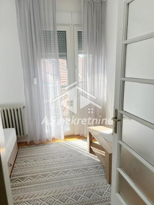 nekretnine-prodaja-beograd-TcwVdxadGH Stan Izdavanje Beograd Tašmajdan 55 m2