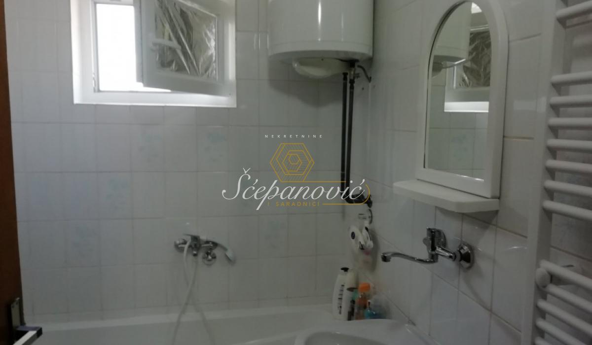 nekretnine-prodaja-beograd-UuUB8tit23 Kuća na prodaju, Centar, Vrbas, 200m², 220.000 €