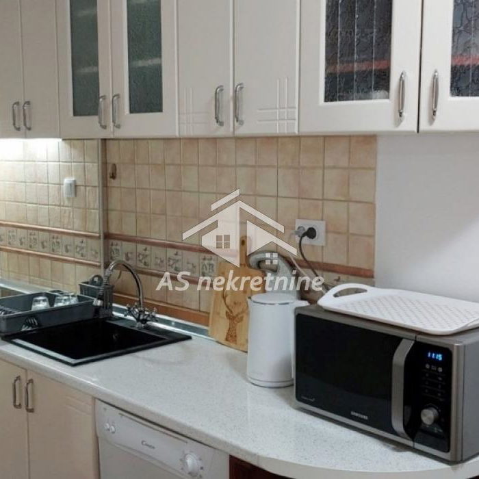Stan Izdavanje Beograd Bežanijska Kosa 1 70 m2