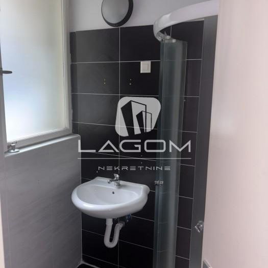 Trosoban stan za izdavanje, Knez Mihailova, Beograd, 89m², 1.400 €/mes