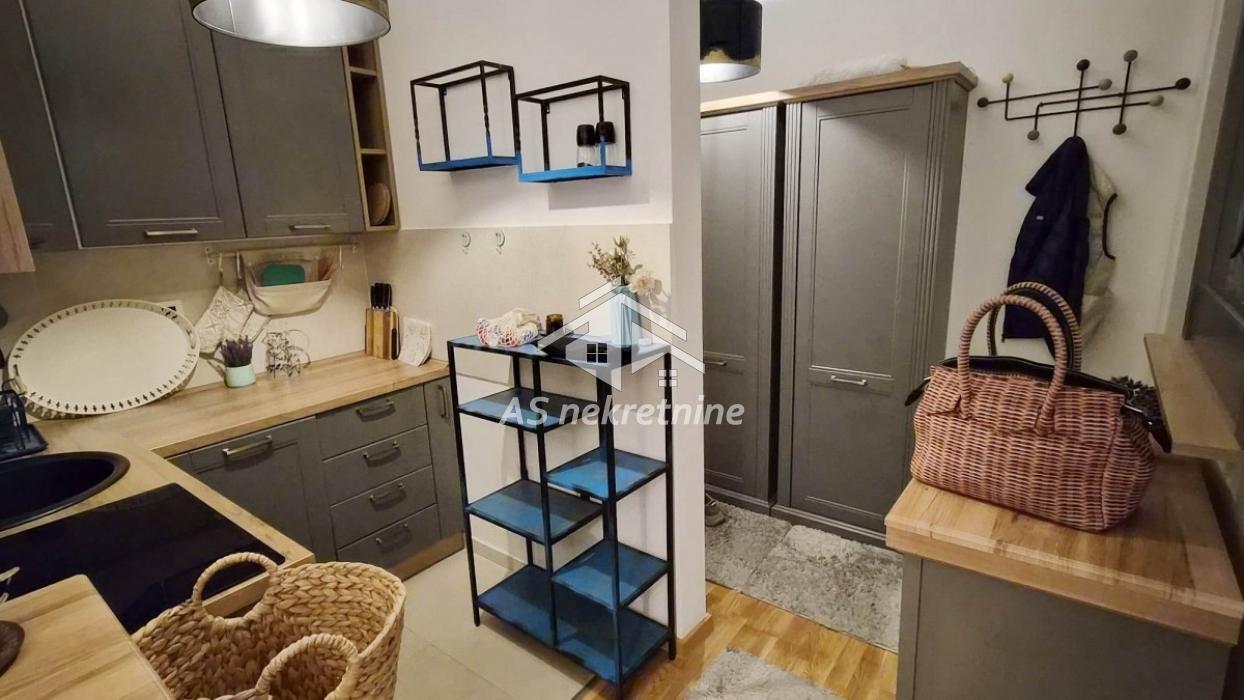 Stan Izdavanje Beograd Južni Bulevar 48 m2