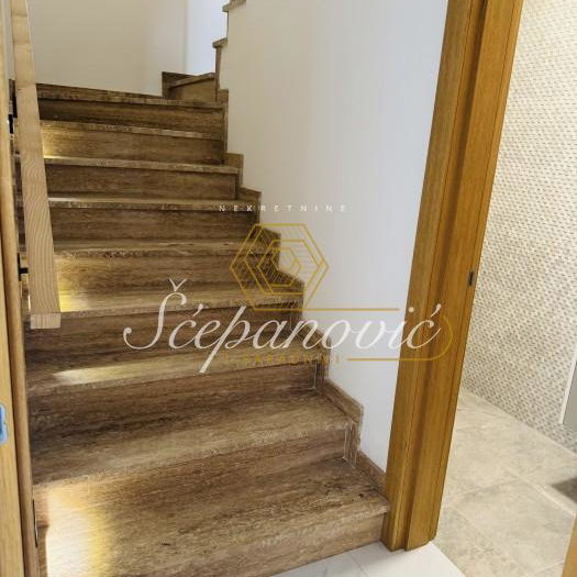Petosoban stan za izdavanje, Popovica, Novi Sad, 181m², 2.500 €/mes